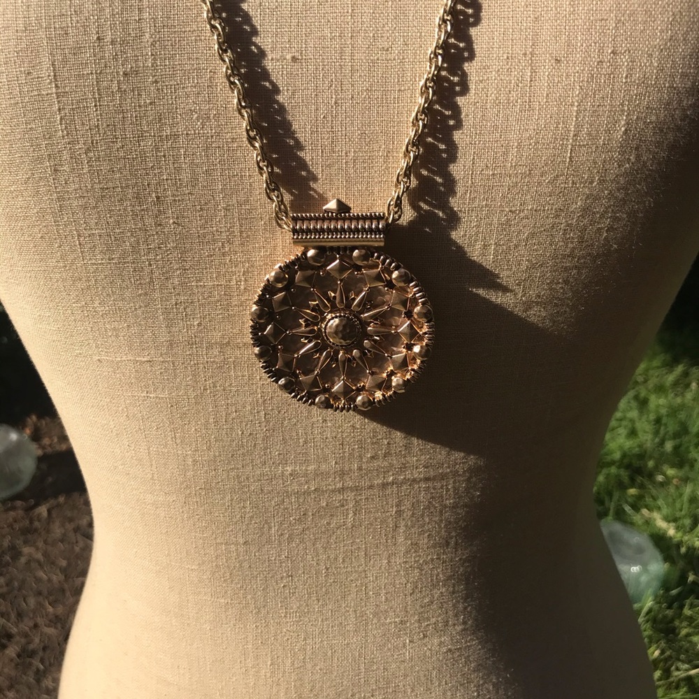 Heidi Klum statement necklace